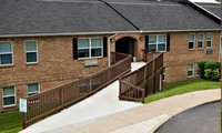 Brooksville Court in Brooksville, KY - Foto de edificio - Building Photo