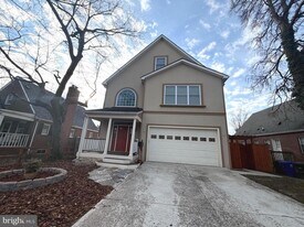 728 18th St S in Arlington, VA - Building Photo