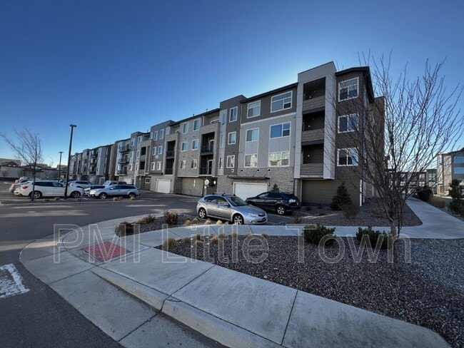 property at 460 E Fremont Pl