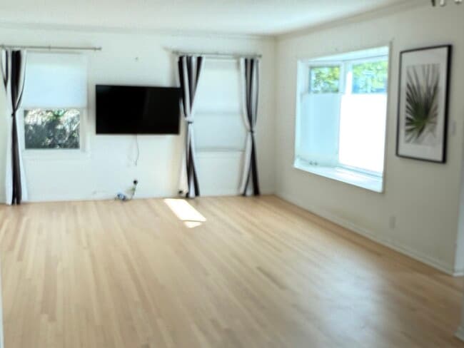 1221 S Curson Ave in Los Angeles, CA - Building Photo - Building Photo