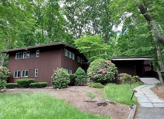 property at 30 Peacock Farm Rd