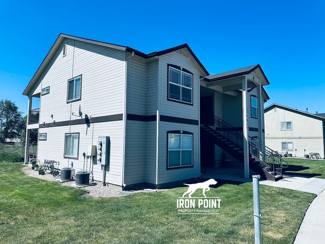 2107 E Whispering Willow Ln in Nampa, ID - Building Photo - Building Photo
