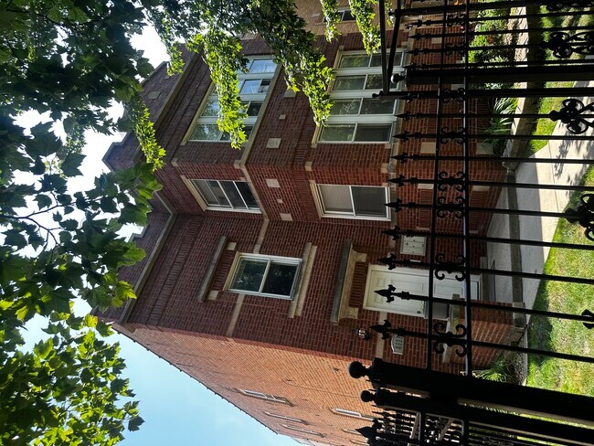 property at 4825 N Karlov Ave