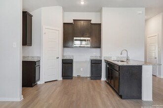 10726 Francisco Way in Converse, TX - Building Photo - Building Photo