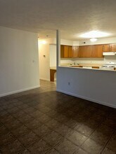 215 S Eaton St in Baltimore, MD - Building Photo - Building Photo