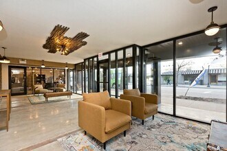 5536 N Sheridan Rd in Chicago, IL - Building Photo - Building Photo