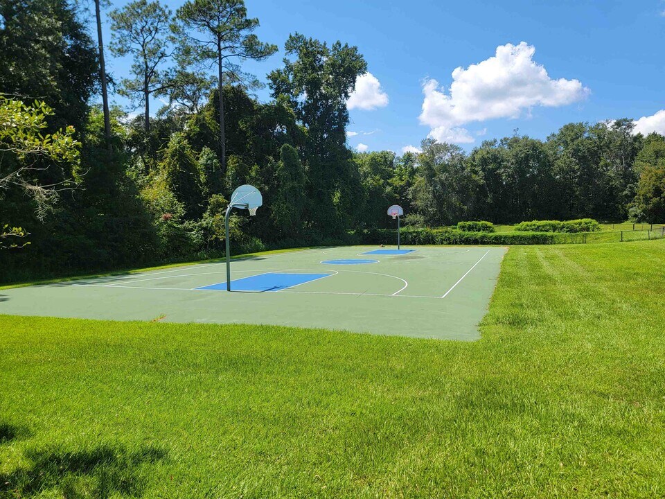 1120 Archangel Way in Tallahassee, FL - Building Photo