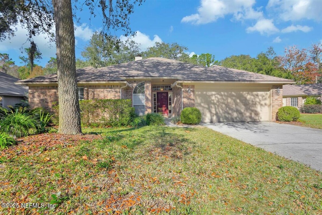 1354 Runningbrook Ct in Jacksonville, FL - Building Photo