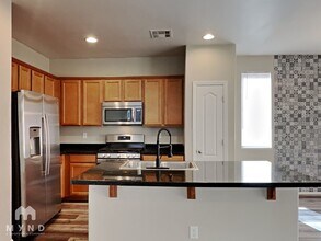 8041 San Mateo St in North Las Vegas, NV - Building Photo - Building Photo