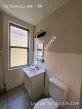 76 Pearsall Ave in Jersey City, NJ - Building Photo - Building Photo