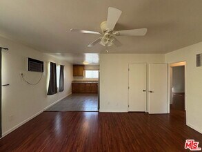 806 N Hobart Blvd in Los Angeles, CA - Building Photo - Building Photo