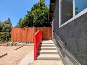 1575 Munson Ave in Los Angeles, CA - Building Photo - Building Photo
