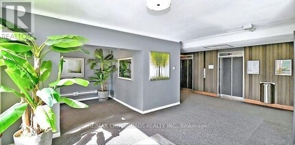 5 Massey Square in Toronto, ON - Building Photo - Building Photo