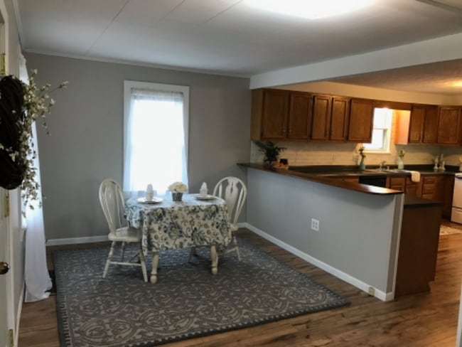 814 Rockwood Ave in Chesapeake, OH - Building Photo - Building Photo