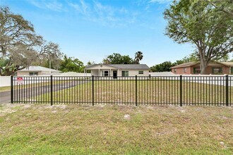 9924 Prevatt St in Gibsonton, FL - Building Photo - Building Photo