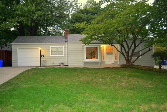 301 Flora Dr in Champaign, IL - Building Photo