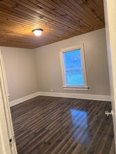 211 S Foster St in Mansfield, OH - Building Photo - Building Photo