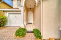 16403 SW 79th Ln in Miami, FL - Foto de edificio - Building Photo