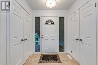 170 Cavendish Ct in Oakville, ON - Building Photo - Building Photo