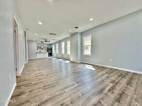 37 High St in Green Island, NY - Building Photo - Building Photo