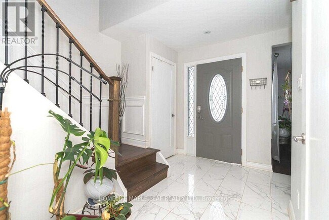 51 Angus Dr in Ajax, ON - Building Photo - Building Photo