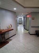 1400 St Charles Pl in Pembroke Pines, FL - Building Photo - Building Photo