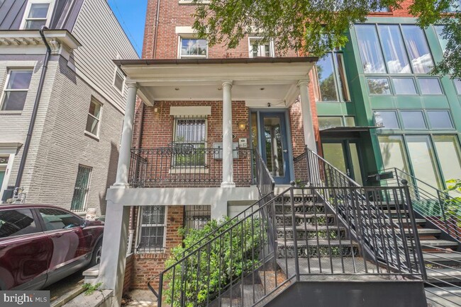 property at 1543 6th St NW