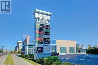 1 Uptown Dr in Markham, ON - Building Photo - Building Photo