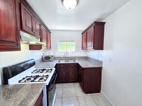 6611 San Luis St in Paramount, CA - Building Photo - Building Photo