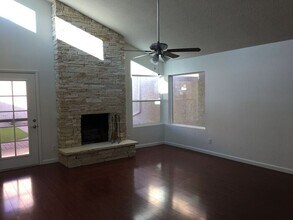 2044 W Nopal Ave in Mesa, AZ - Building Photo - Building Photo