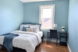 21 Oakland St, Unit 2 in Cambridge, MA - Foto de edificio - Building Photo