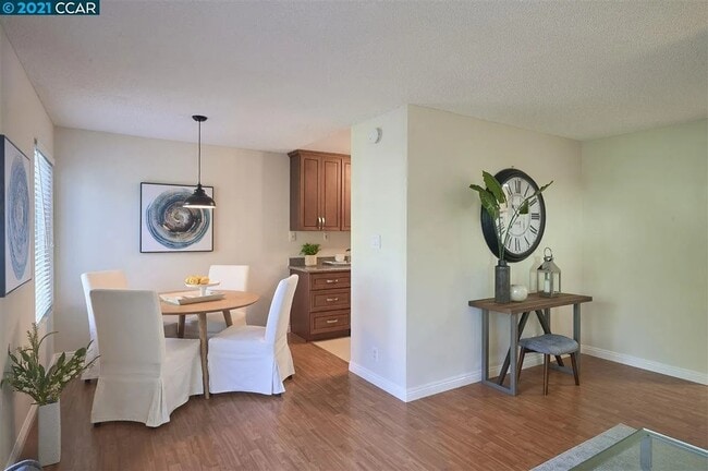 property at 2728 Oak Rd