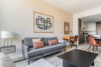 370 Harrison Ave in Boston, MA - Building Photo - Building Photo