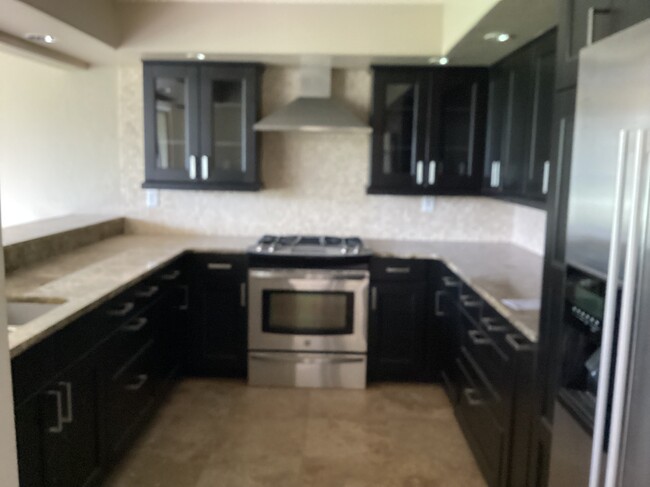 2556 Navarra Dr, Unit B in Carlsbad, CA - Building Photo - Building Photo