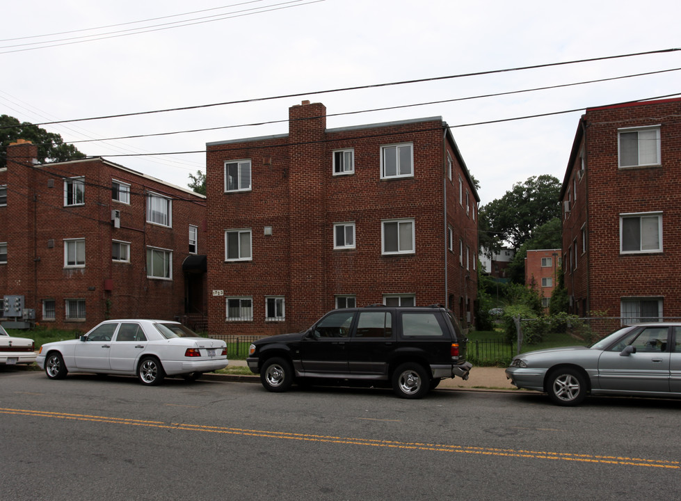 1723 27th St SE in Washington, DC - Building Photo