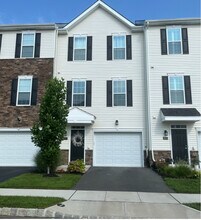 405 Spirit Wy in Brick, NJ - Building Photo - Building Photo