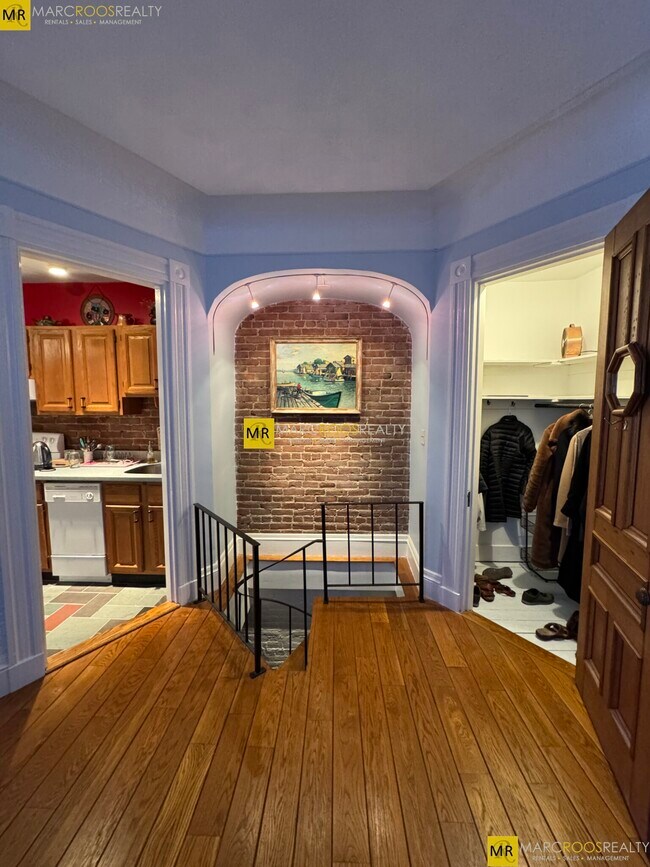 403 Marlborough St, Unit 12 in Boston, MA - Building Photo - Building Photo