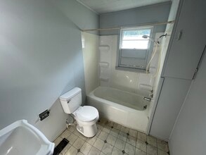 100 Lane in Potomac, IL - Building Photo - Building Photo