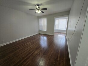 6812 S Cornell Ave in Chicago, IL - Building Photo - Building Photo