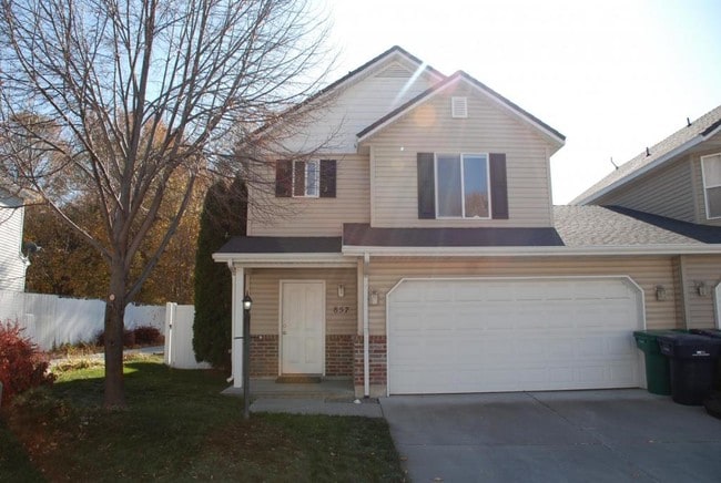 property at 857 Quinn Ct