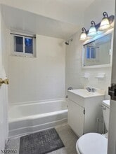 104 N Beverwyck Rd in Lake Hiawatha, NJ - Building Photo - Building Photo
