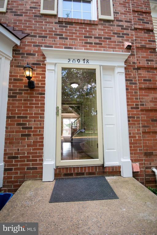 20978 Tobacco Square in Ashburn, VA - Building Photo - Building Photo