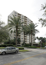 Gables Waterway Towers in Miami, FL - Building Photo - Building Photo