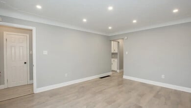 144 Brentwood Dr in Hamilton, ON - Building Photo - Building Photo