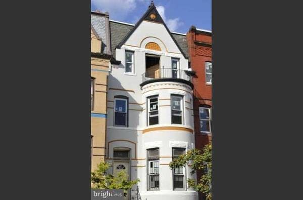 property at 305 T St NW