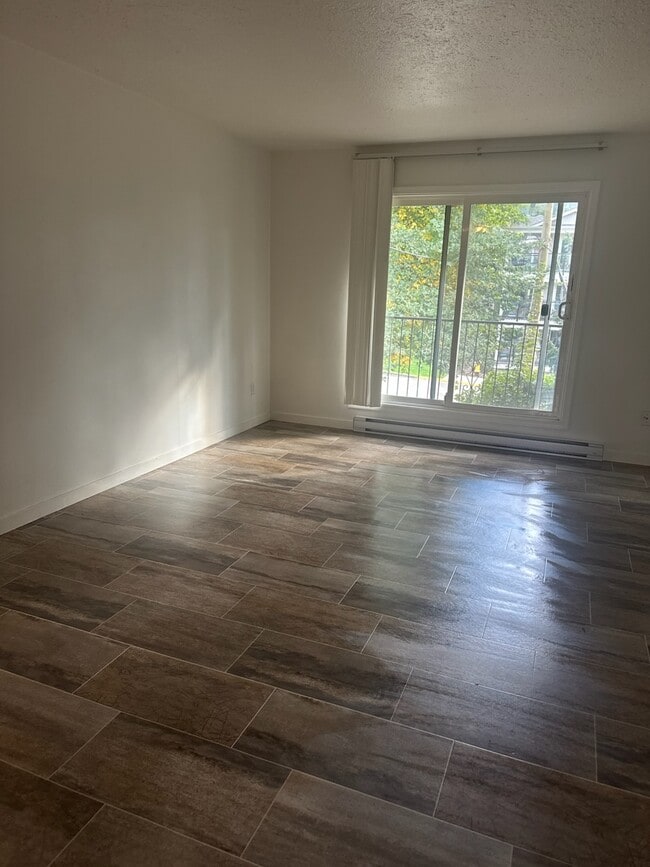 property at 371 4 Ave SE