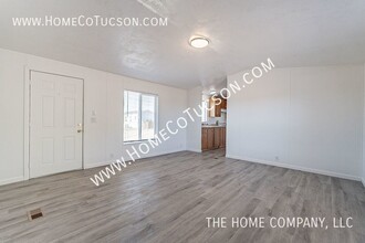 11500 S Nogales Hwy in Tucson, AZ - Building Photo - Building Photo