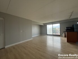 153 Saint Paul St, Unit #1243 - 8 Apartamentos