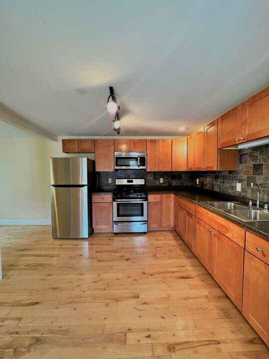 52 North St in Burlington, VT - Building Photo