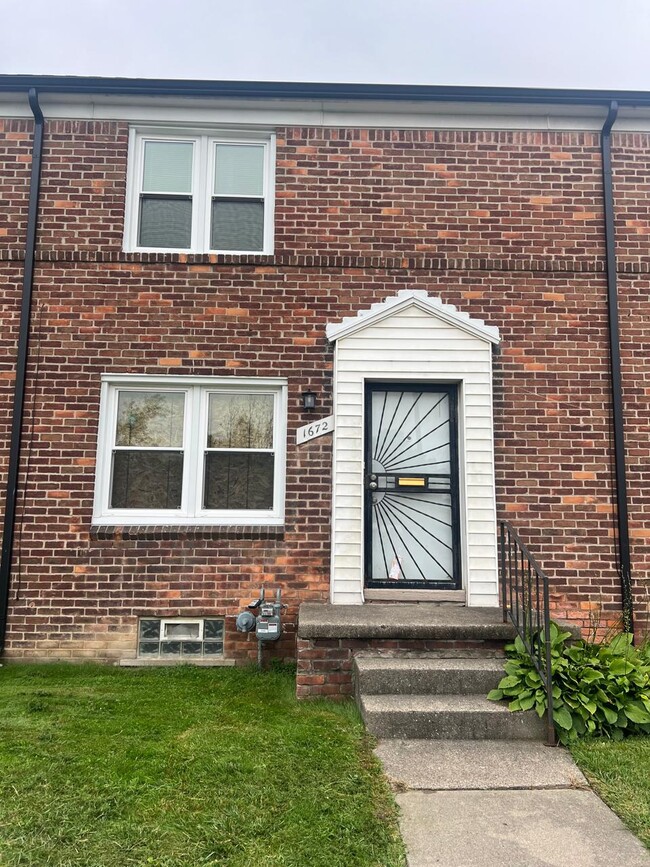 property at 1672 Outer Dr E